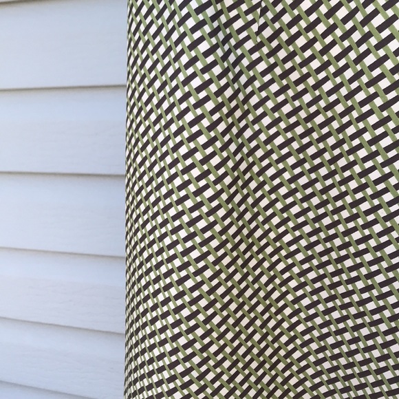 Banana Republic skirt green and brown plaid size 4 100% silk great condition - Picture 2 of 4